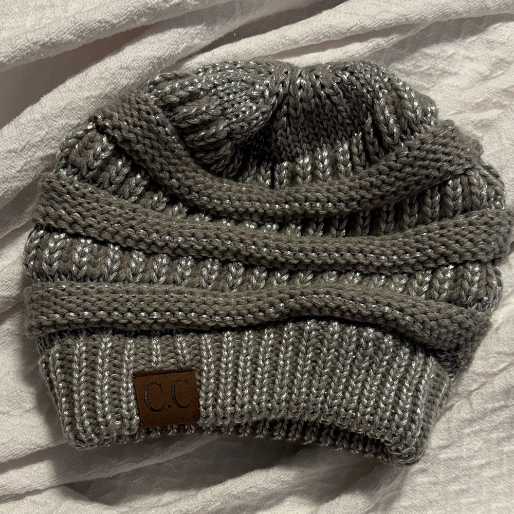 Classic CC Beanie, Grey and Silver